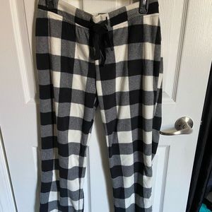 BRAND NEW Old Navy black gingham fleece pj pants.